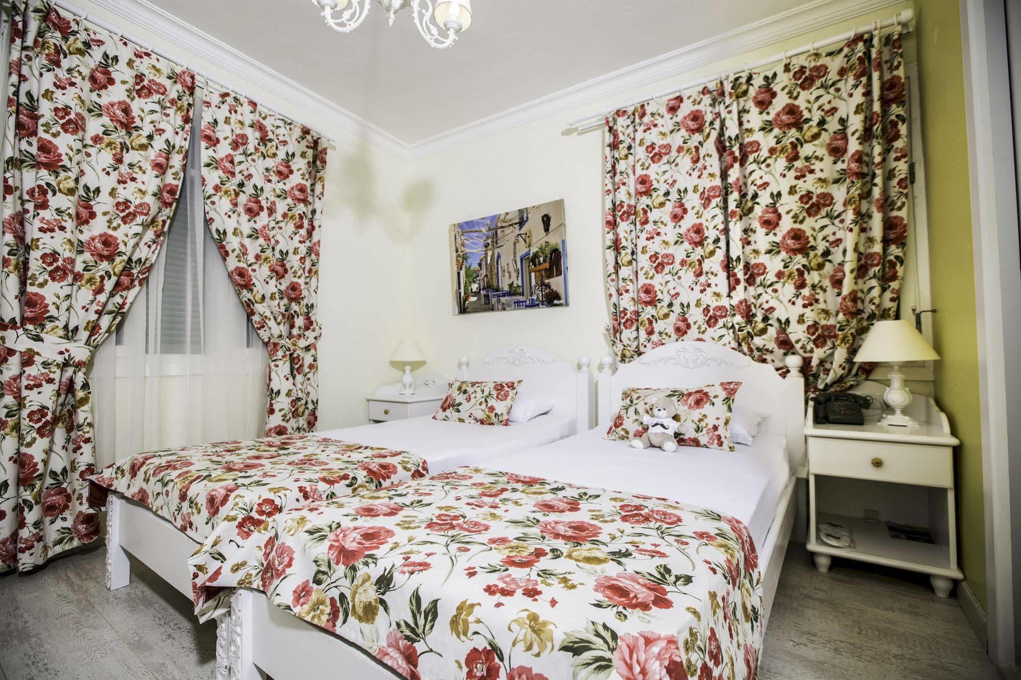 The White Hotel Alaçatı Extérieur photo