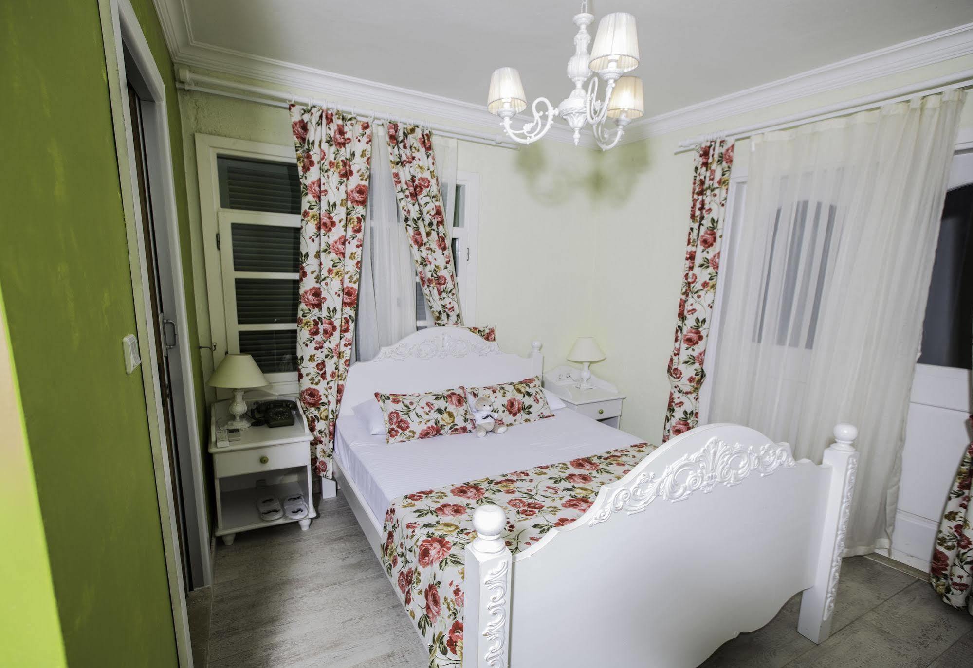 The White Hotel Alaçatı Extérieur photo