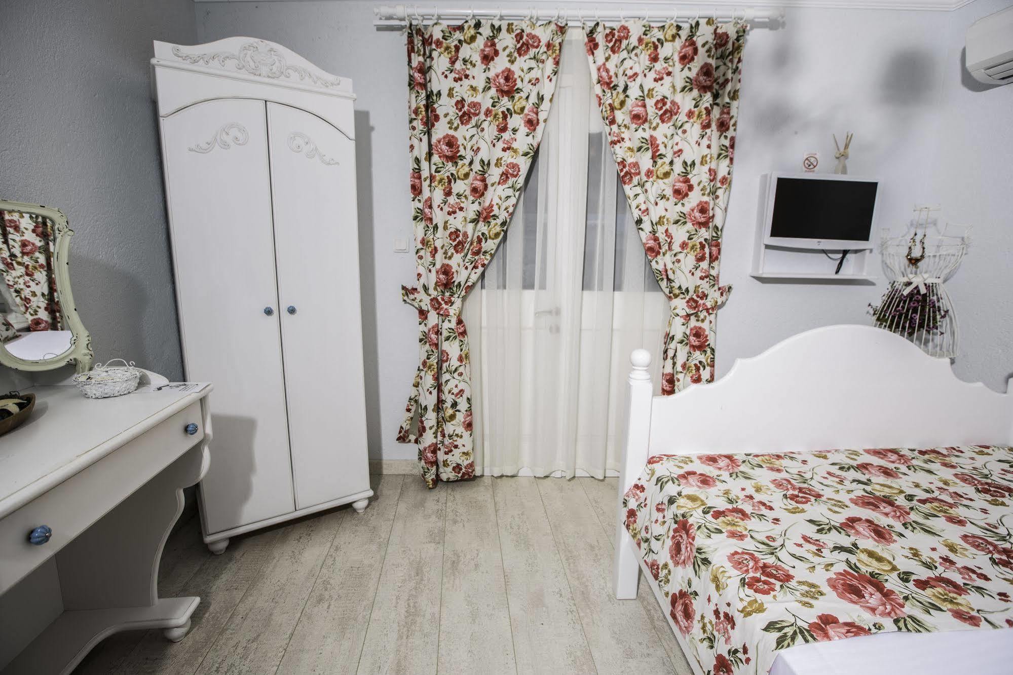 The White Hotel Alaçatı Extérieur photo