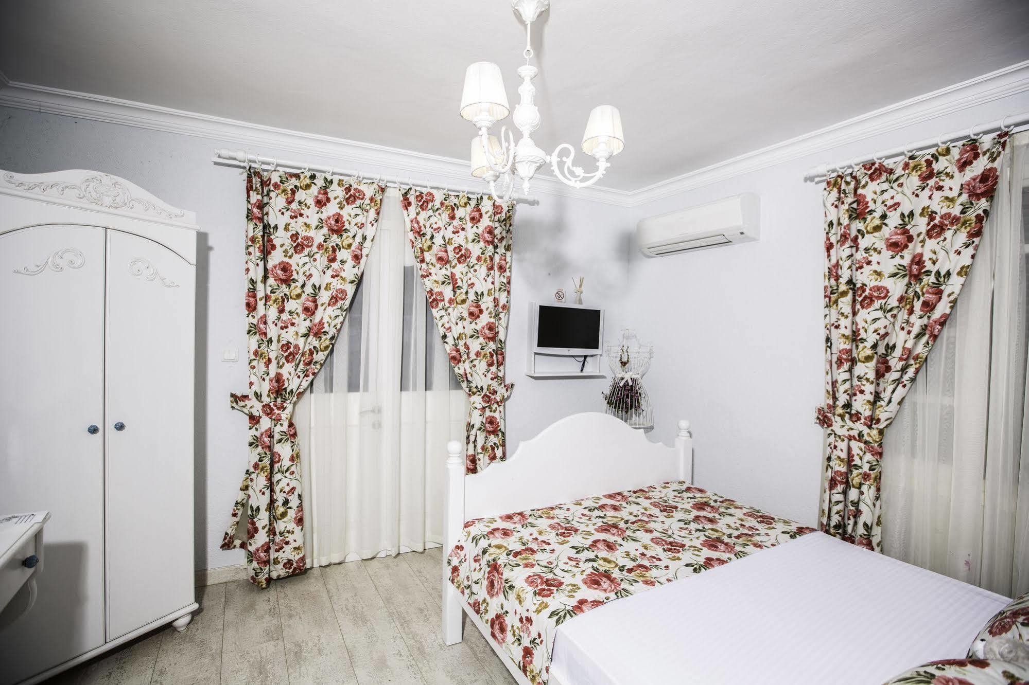 The White Hotel Alaçatı Extérieur photo