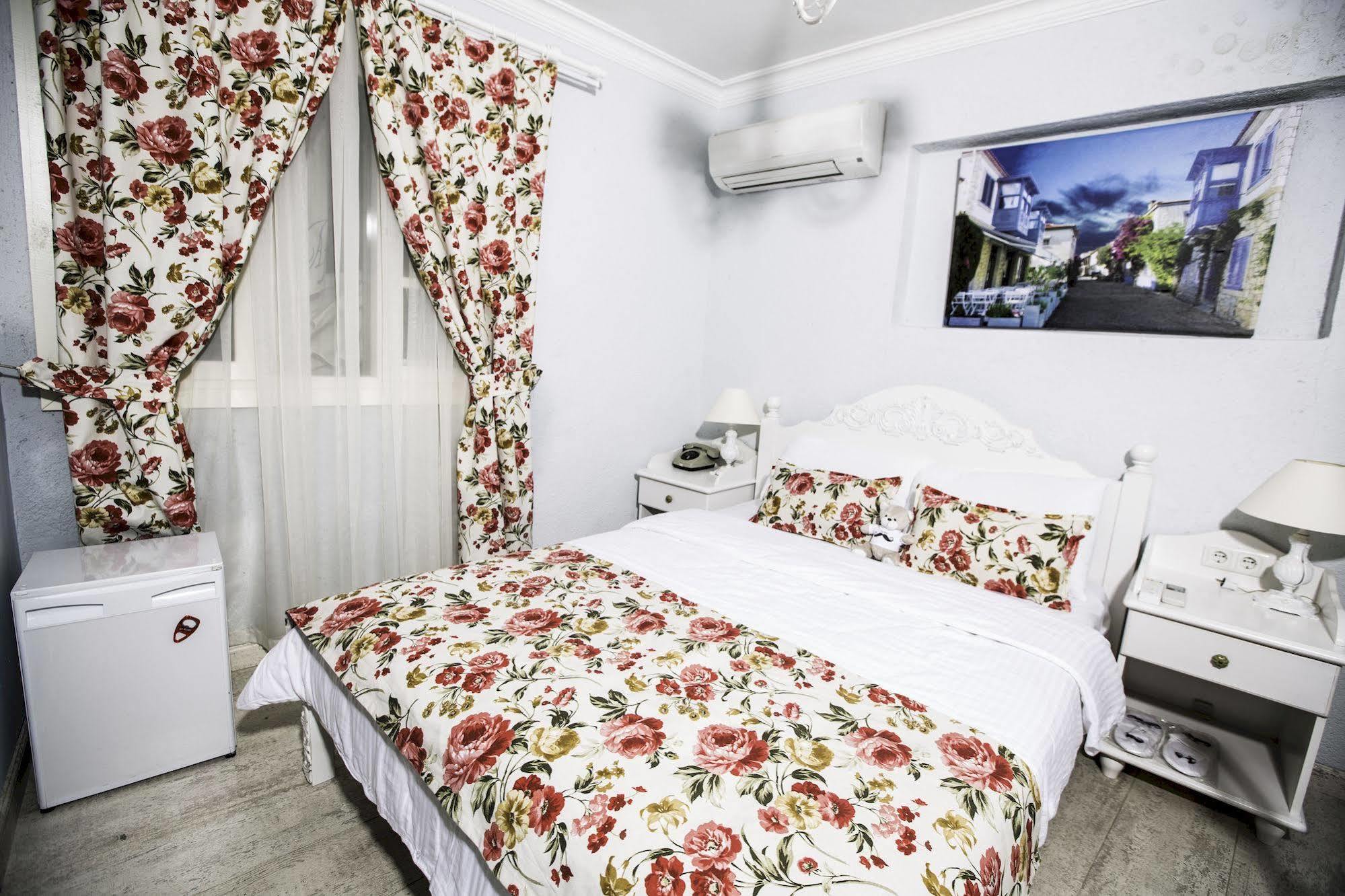 The White Hotel Alaçatı Extérieur photo